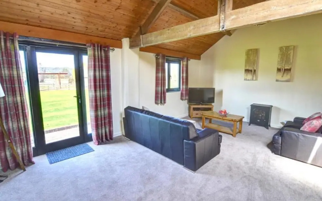 Spacious Holiday Home in Llandinam near River