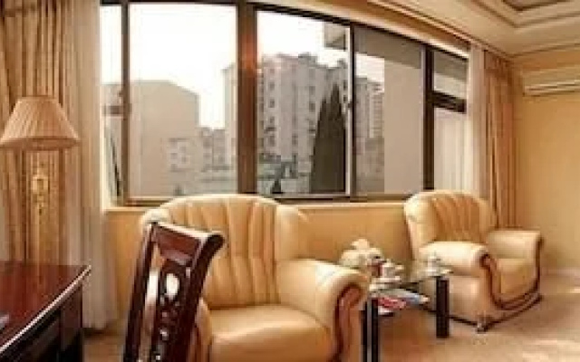 Educational Training Centre Hotel - Qingdao