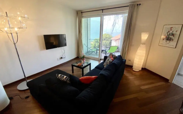 Emma Apartment With Terrace Lake View in Verbania