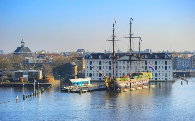 Hotelschip De Nieuwe Liefde