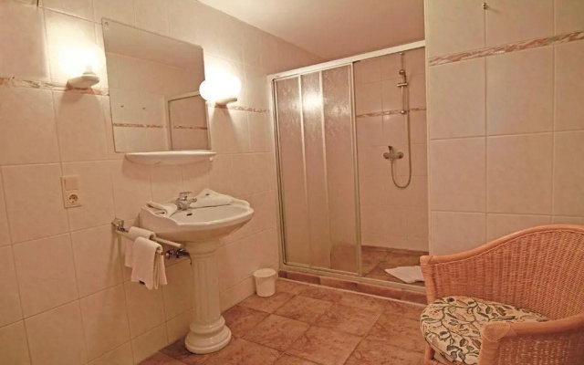 Haus-Meisennest-Wohnung-Star