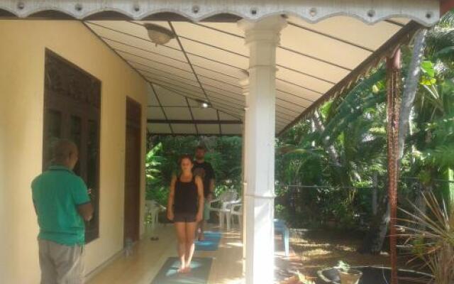 Отель Suresh Home stay вид на фасад