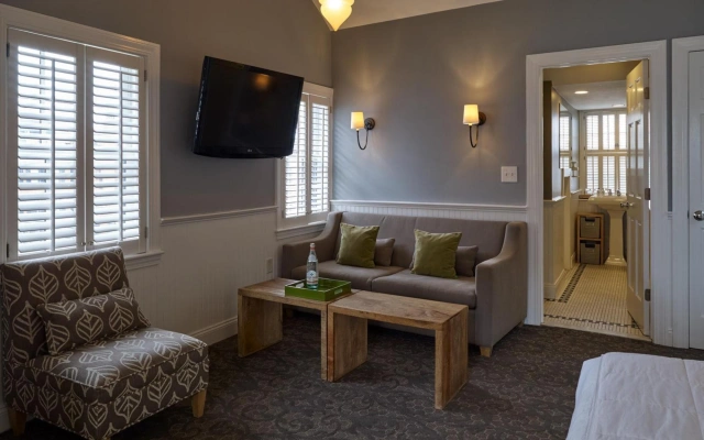 Beacon Hill Hotel