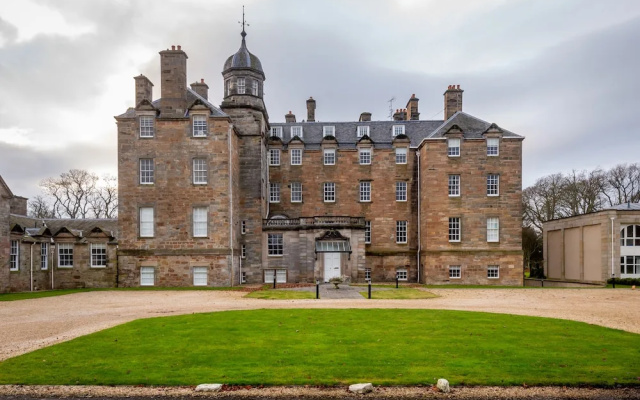 Majestic Apartment in Elie House