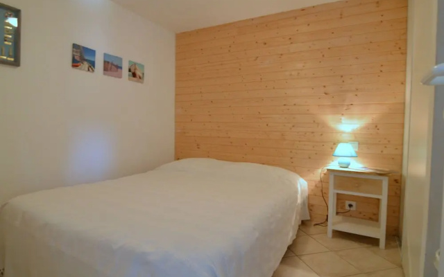 Quaint Holiday Home in Chateau-d'Olonne near Sea