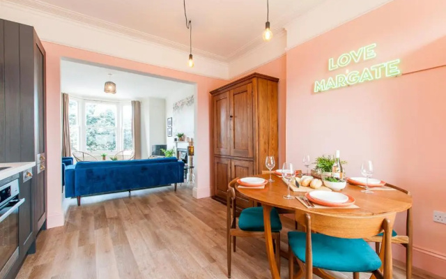 Queen Palm Apartment - Margate - 3 mins walk to beach