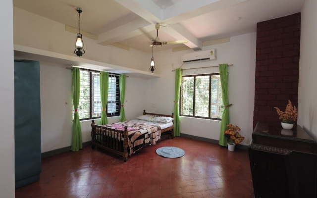 Taaraa Loca - Yoga Spiritual n Dorms