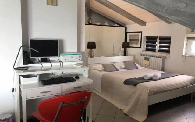 MoMart Guest House