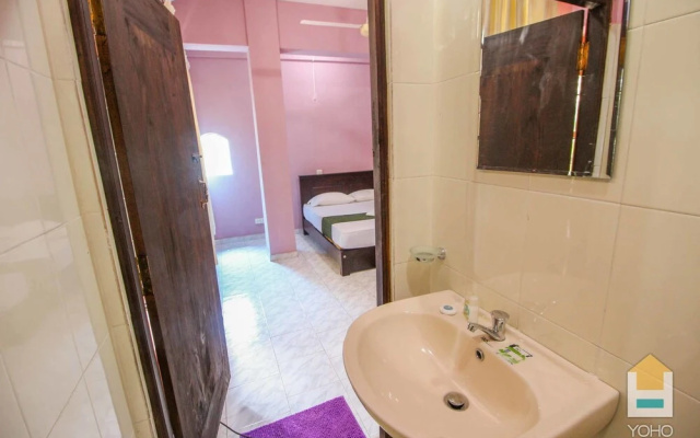 Yoho Bro Hotel
