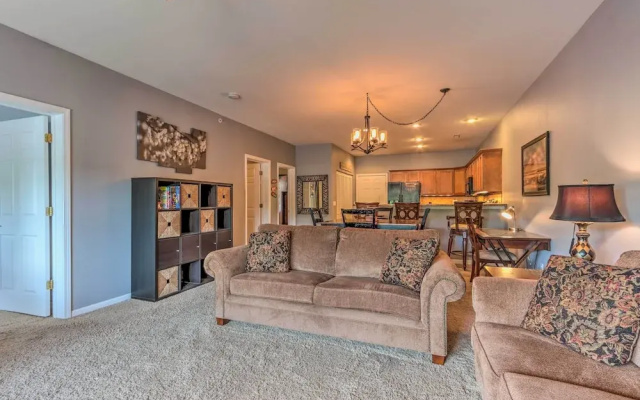 Lake & Poolside Fun! Water-view Camdenton Condo