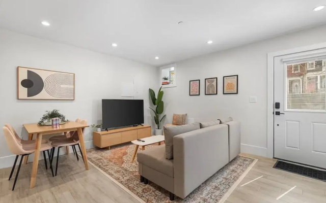 Central 2 br City Sanctuary Commuter friendly