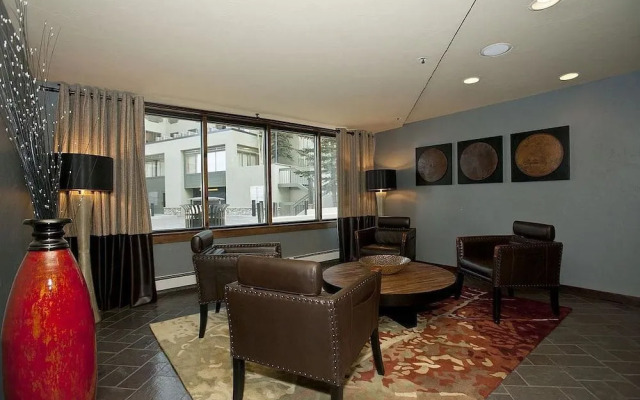 Cherry Suite Studio