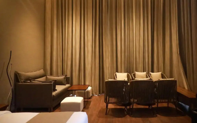 Aria Resort and Spa