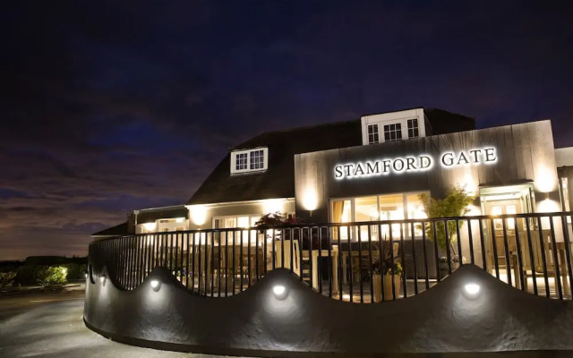 Stamford Gate Hotel
