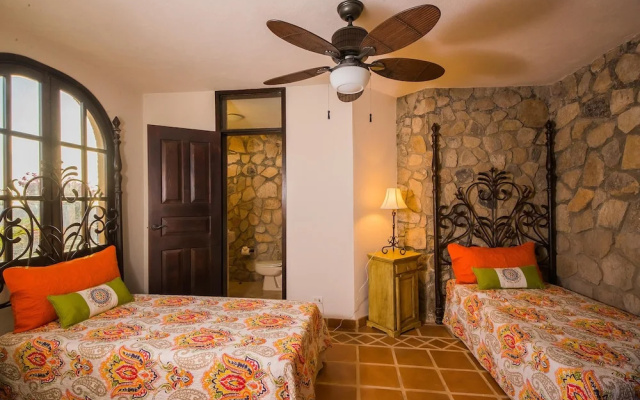 #1 House for Groups W/ocean Views at Hacienda Edith
