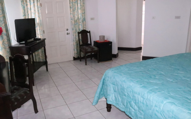 Pink Rock Bed & Breakfast