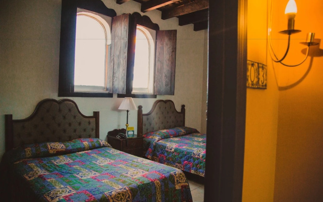 Hotel Cosmos Don Carlos