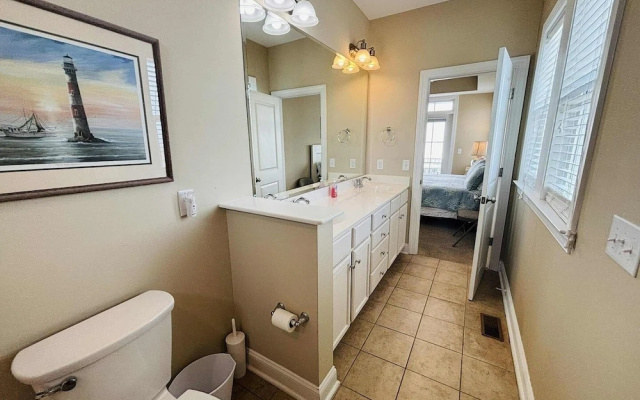 1 Fine Day 4 Bedroom Home by RedAwning