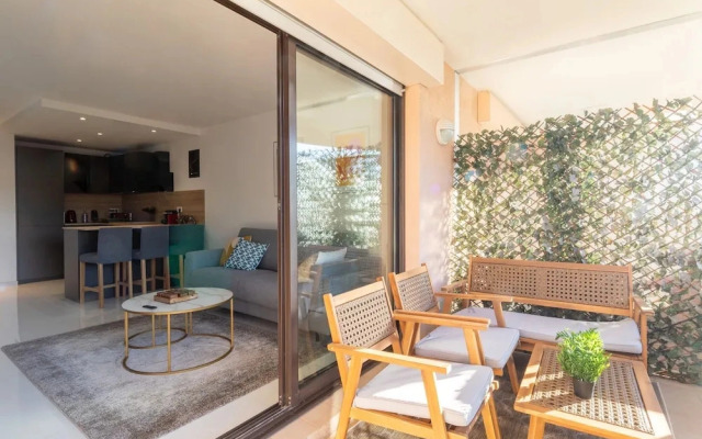 1 Bedroom Renovated Near Monaco