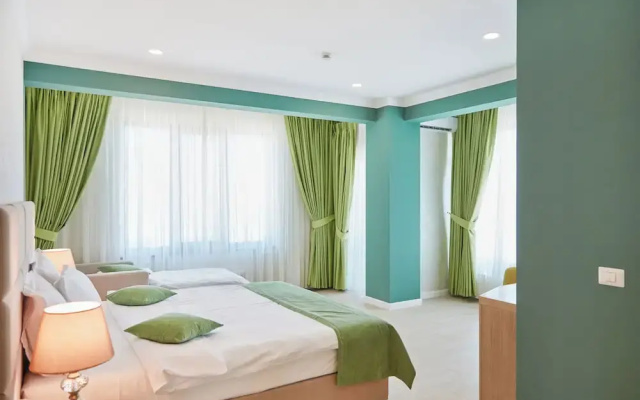 Hotel Azaleea Mamaia Nord