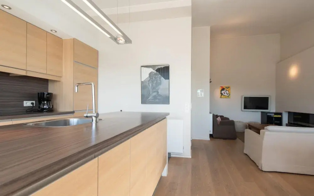 Central Flat With Sunny Terrace