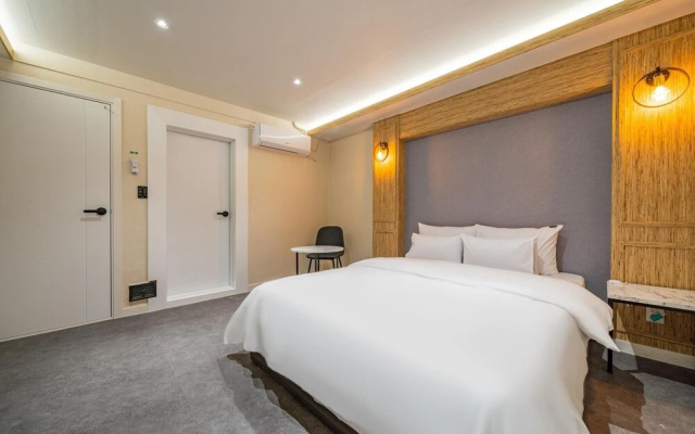 Busan Mora Hotel 979