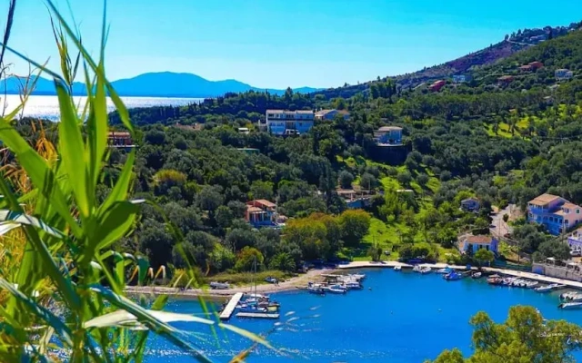 Theophilos 2 in
