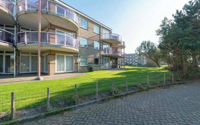 Cozy Apartment Near Beach