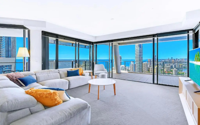 Circle On Cavill Surfers Paradise Apartments-Holiday Paradise