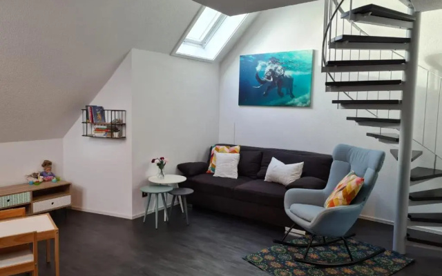Maisonette-Wohnung mit Balkon