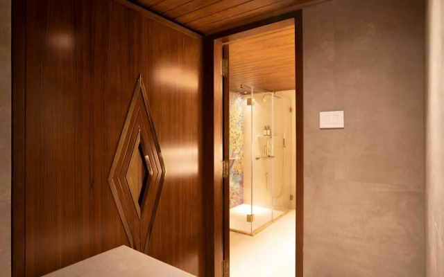 YU Hotel
