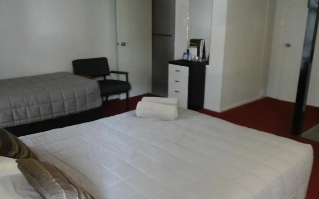 Carrington Motel