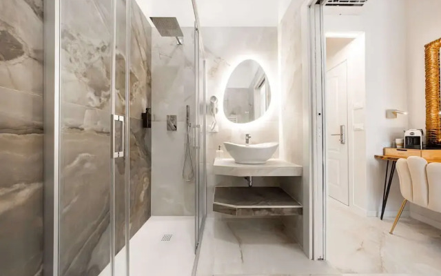 Avenue Suites