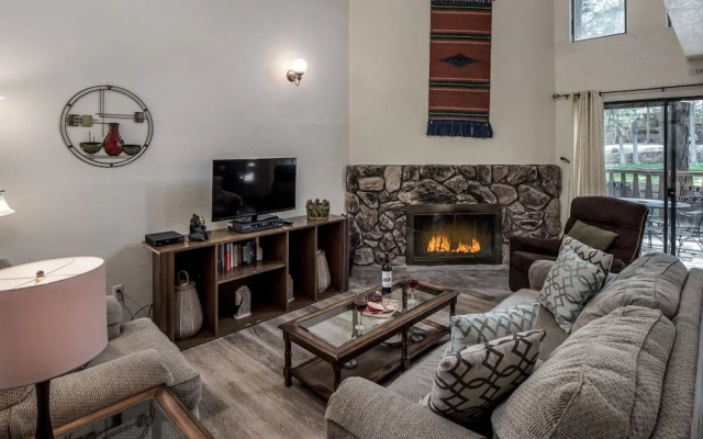 40 Innsbrook - Three Bedroom Townhome