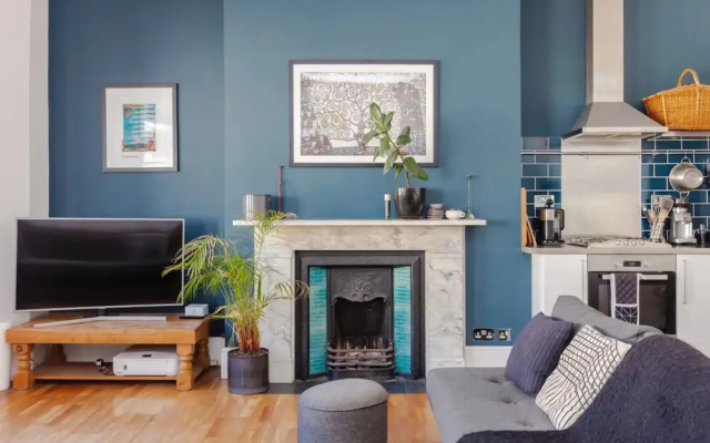 Spacious 1 Bedroom Apartment in Brighton Beside the Sea