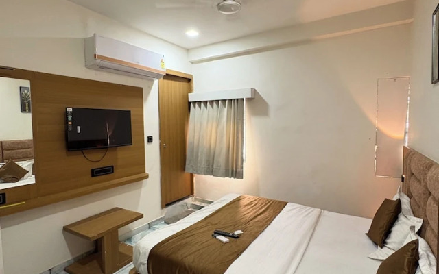 Hotel CTM Lake