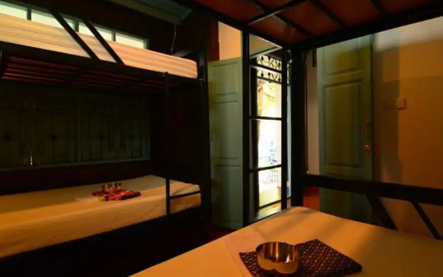 La Moon Hostel