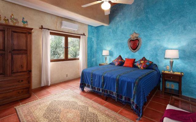 Casa Parota Boutique Hotel