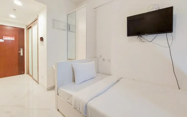 Cozy Living Studio Room At Sky House Bsd Apartment