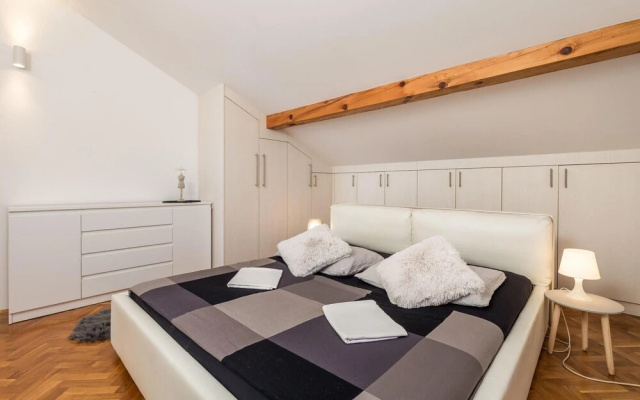Awesome Apartment in Rijeka With Wifi and 2 Bedrooms