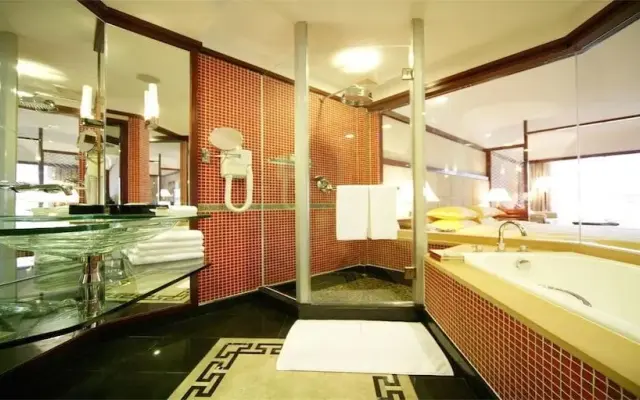 Treasure Harbour International Hotel