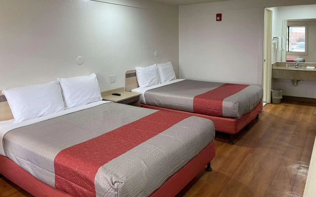 Motel 6 Hagerstown, MD