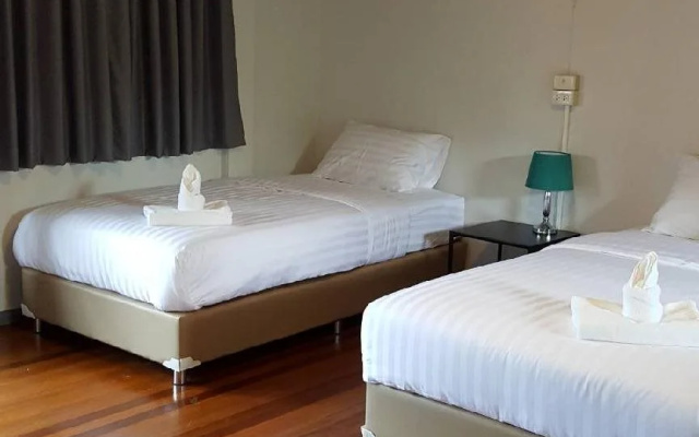 Maya Bed and Food Hostel