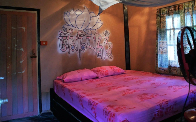 Haad Chao Phao Resort