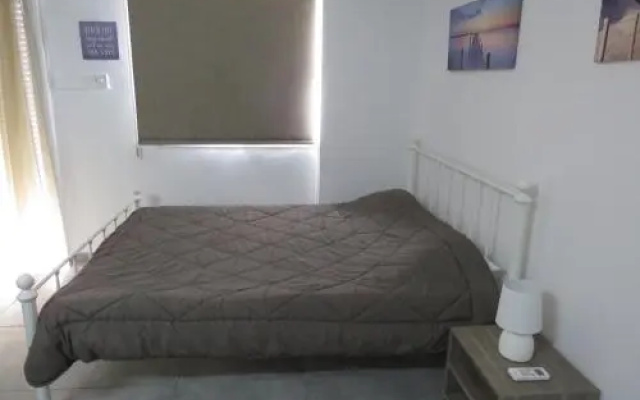 Adonis Apartment
