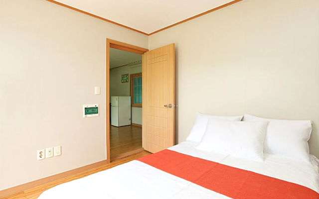 Gyeongju Lakeside Waltz Pension