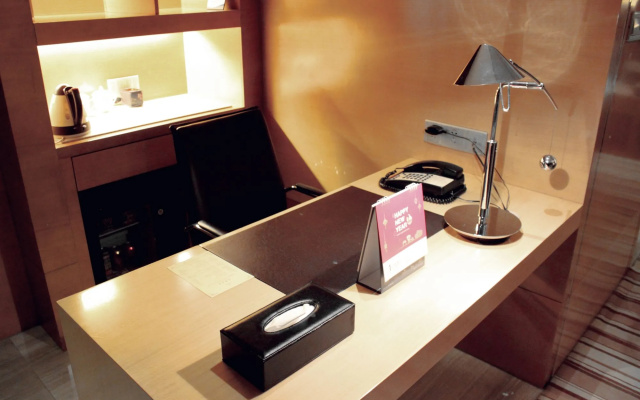 Grandskylight Hotel