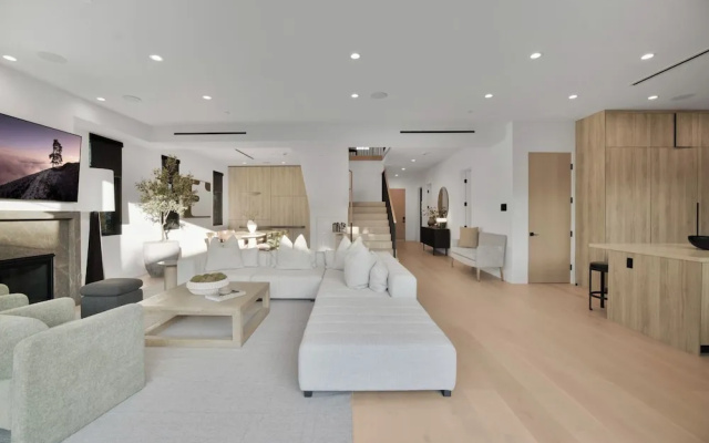 Kraft Villa - Luxury Living Redefined w/ Pool