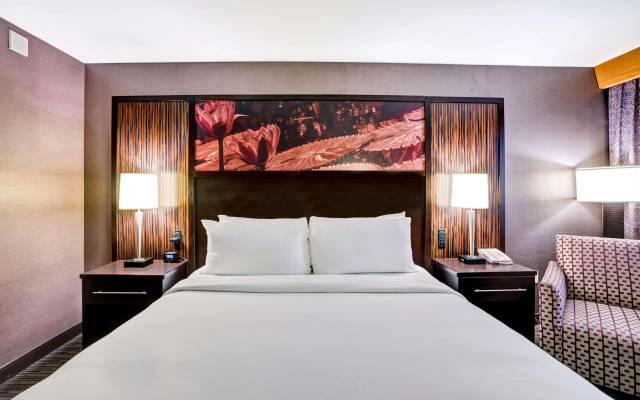 DoubleTree by Hilton Downtown Wilmington - Legal District