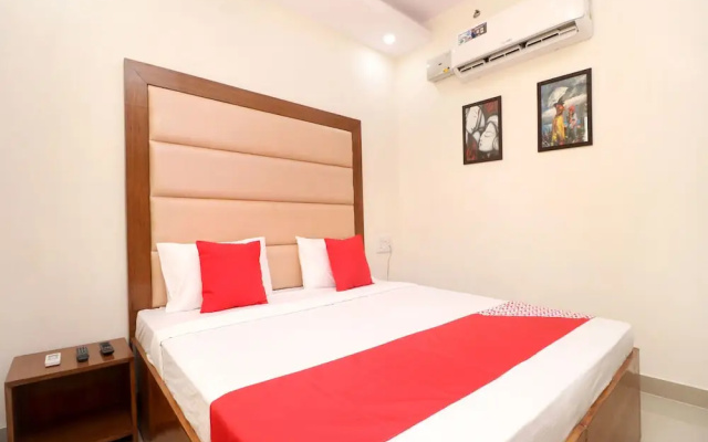 OYO 16462 Hotel Fb